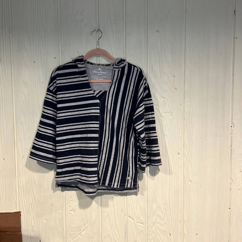 Tommy Bahama 3/4 Sleeve Hoodie Size XS